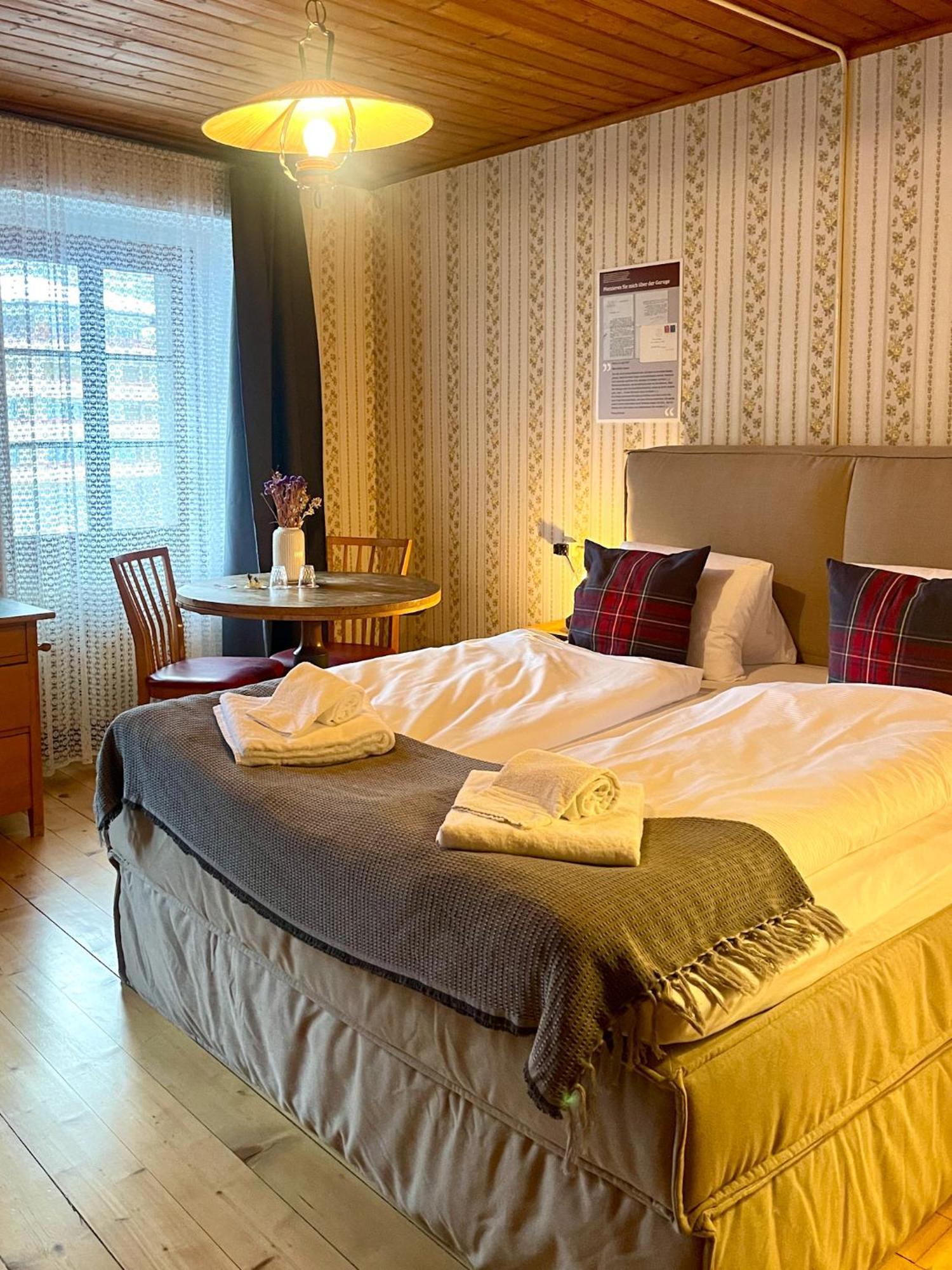 Le Vieux Hotel du Glacier et Poste Fiesch Extérieur photo